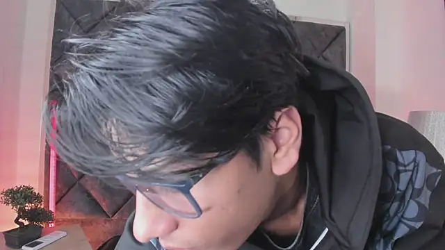 LiamKron 网络视讯表演