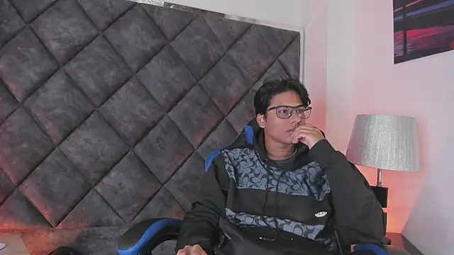 LiamKron Pertunjukan Webcam