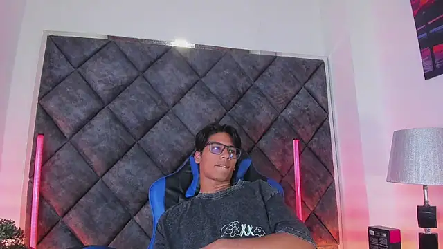 LiamKron Show Webcam