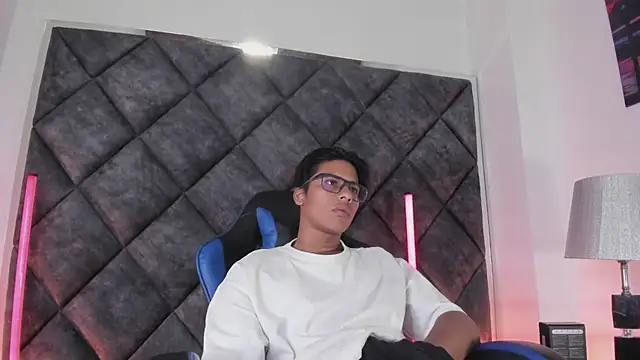 LiamKron Show in webcam