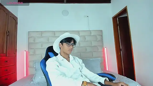 LiamKron ওয়েবক্যাম শো