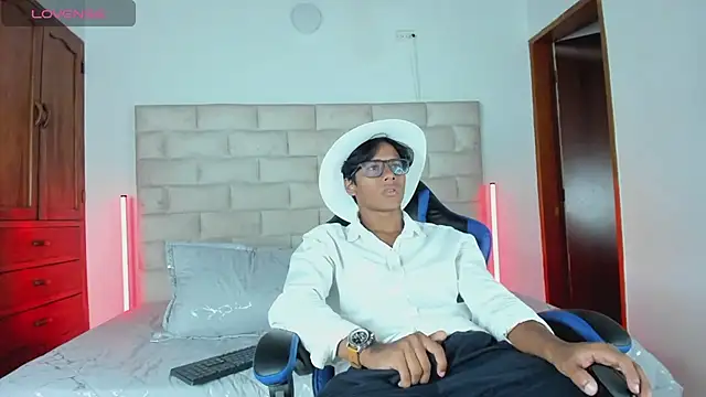 LiamKron Webcam Show