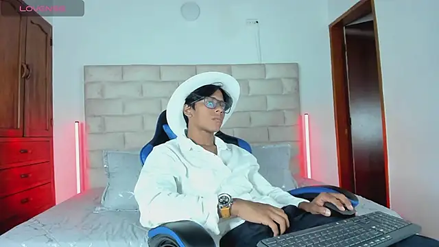 LiamKron Pertunjukan Webcam