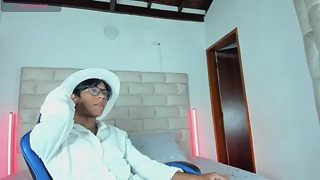 LiamKron Show in webcam