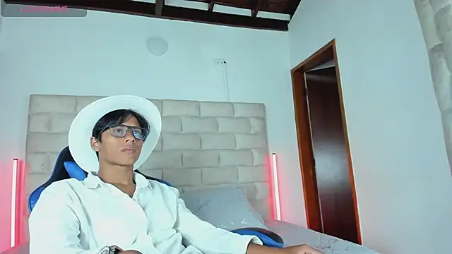 LiamKron Webcamshow