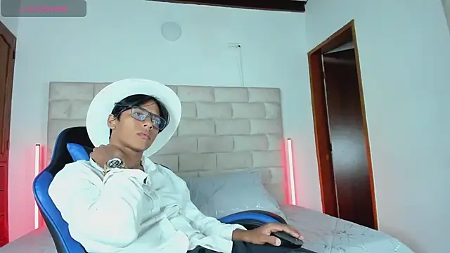 LiamKron Show in webcam