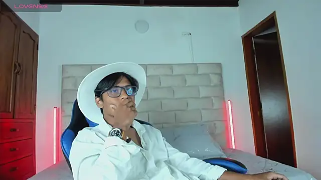 LiamKron webcam show