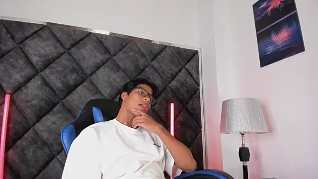 LiamKron ওয়েবক্যাম শো