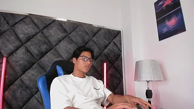 LiamKron Webcamshow