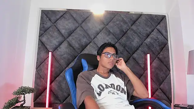 عرض كام LiamKron