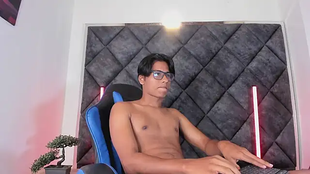 LiamKron's Webcam Show
