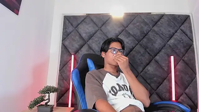LiamKron 网络视讯表演