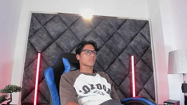 LiamKron Webcamshow