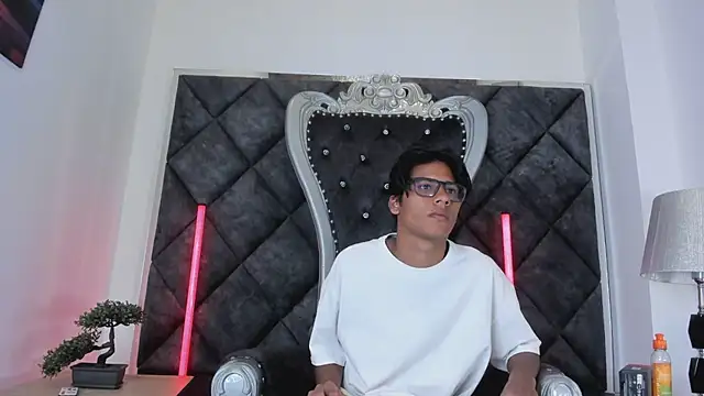 LiamKron Webcamshow
