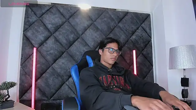 LiamKron Pertunjukan Webcam