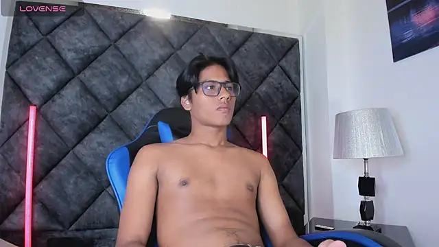 LiamKron Pertunjukan Webcam
