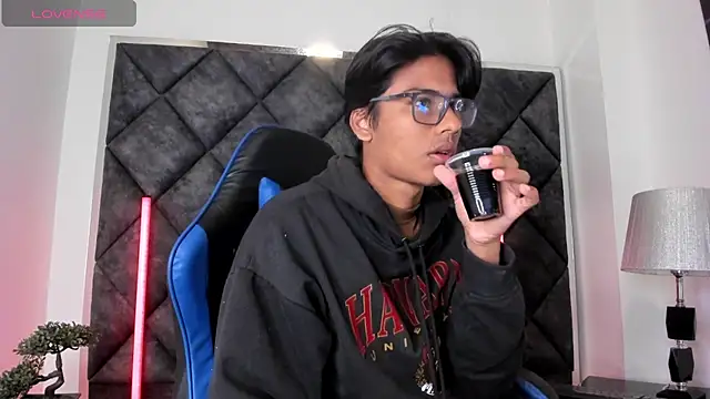 LiamKron Pertunjukan Webcam