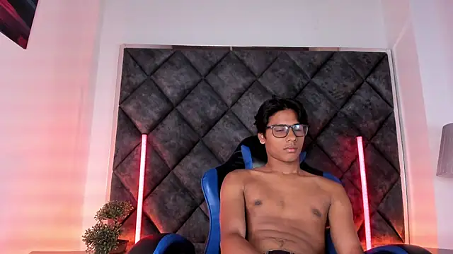 LiamKron 网络视讯表演