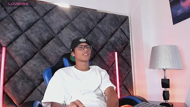 LiamKronn Webbikameraesitys