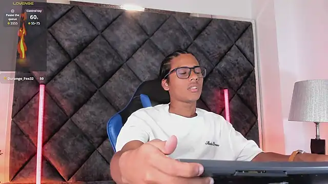 LiamKron webkamerás műsora