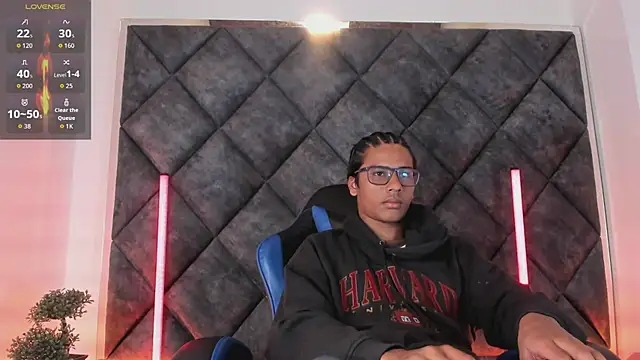 LiamKron Adlı Modelin Web Kamerası Şovu