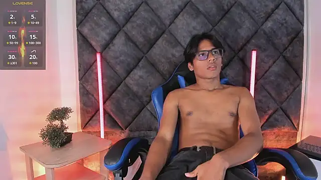 LiamKron's Webcam Show