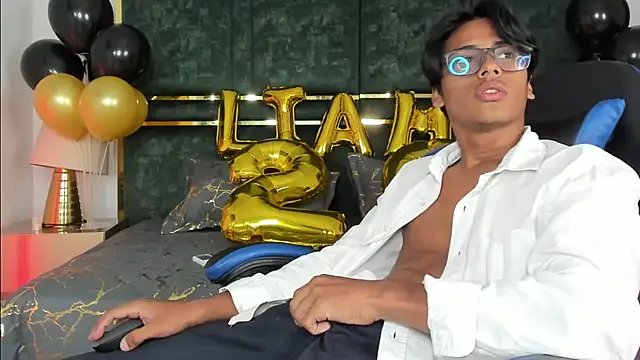 Chat +18 de LiamKron ao vivo