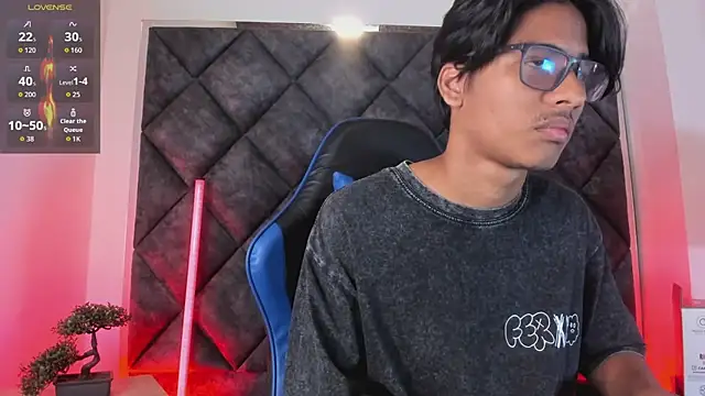 LiamKron Pertunjukan Webcam