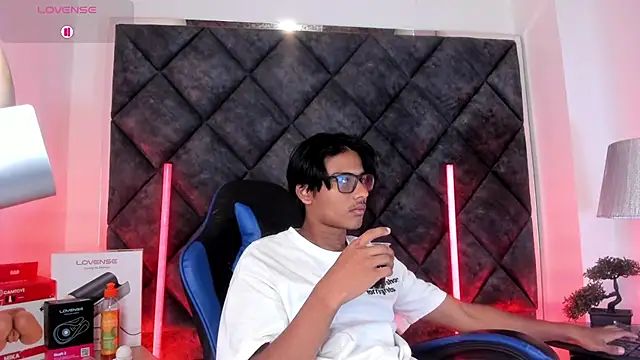 LiamKron 网络视讯表演