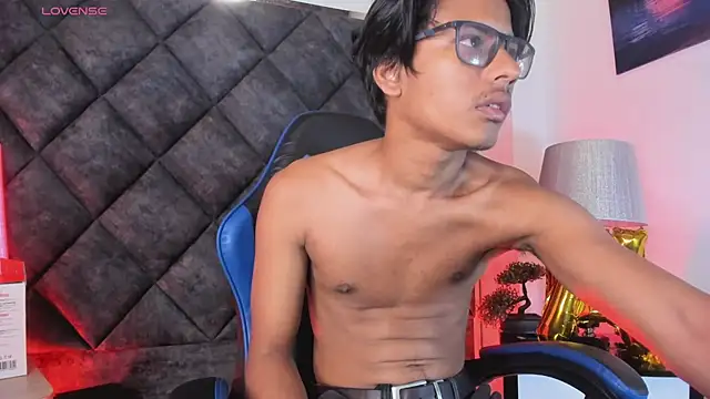 LiamKron Pertunjukan Webcam