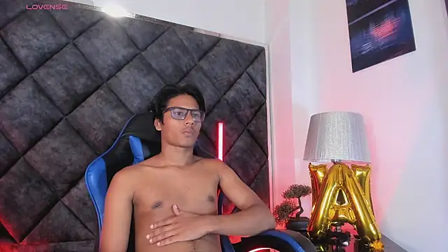 LiamKron Webcamshow