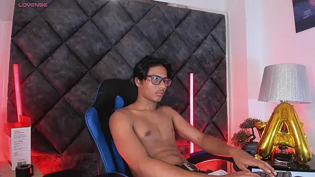 LiamKron 网络视讯表演