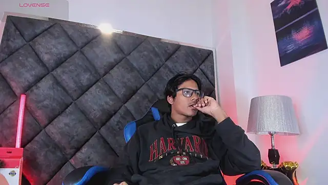 LiamKron Adlı Modelin Web Kamerası Şovu