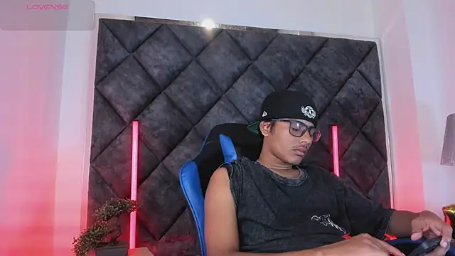 LiamKron's Webcam Show