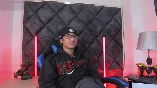 LiamKron Webcamshow