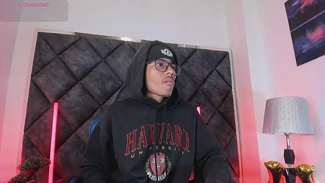 הופעת וובקאם של LiamKron