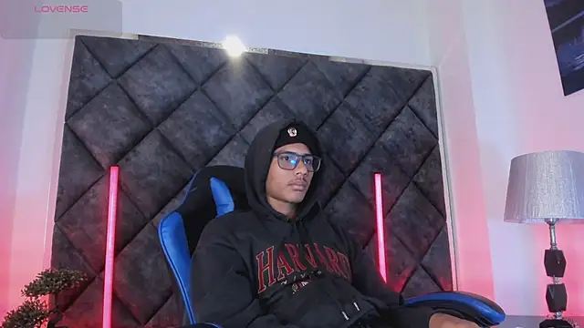 LiamKron webcam show