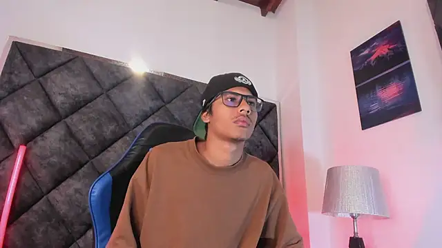 LiamKron 网络视讯表演