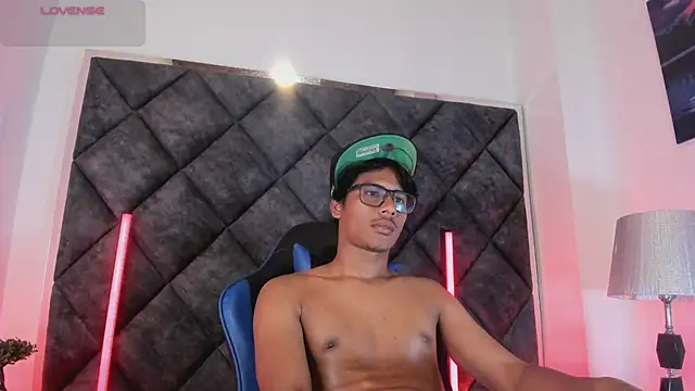הופעת וובקאם של LiamKron
