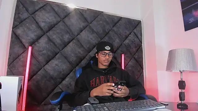 LiamKron's Webcam Show