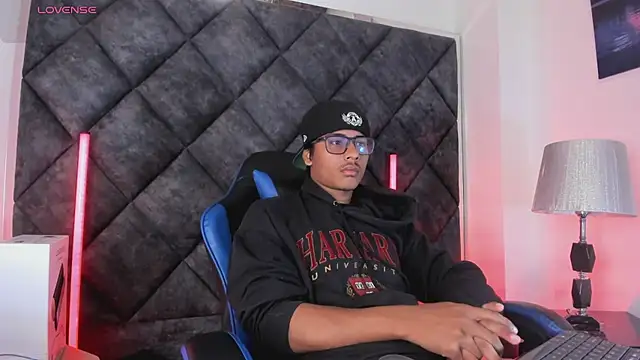 LiamKron 网络视讯表演
