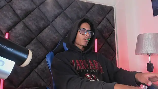 LiamKron Pertunjukan Webcam