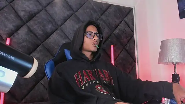 LiamKron Webcam Show