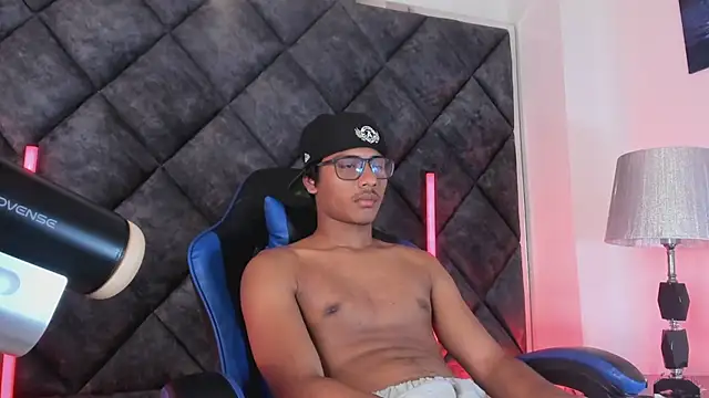 LiamKron Show in webcam