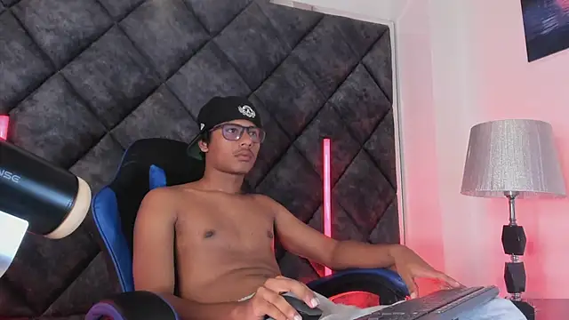 LiamKron 网络视讯表演