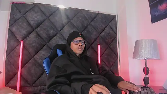 LiamKron 网络视讯表演