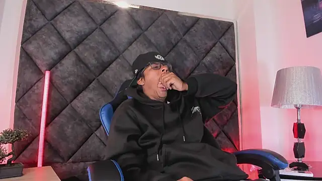 LiamKron webcam show