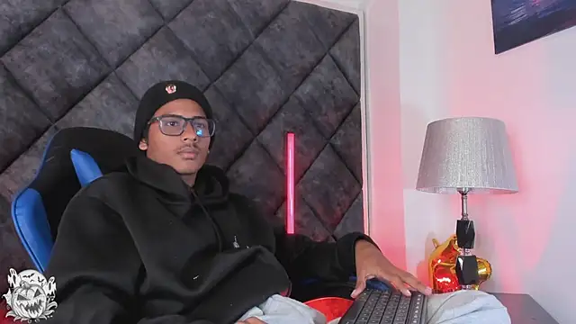 LiamKron Show in webcam