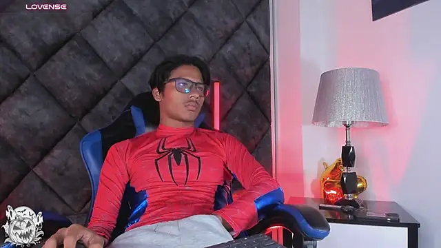 LiamKron webkamerás műsora