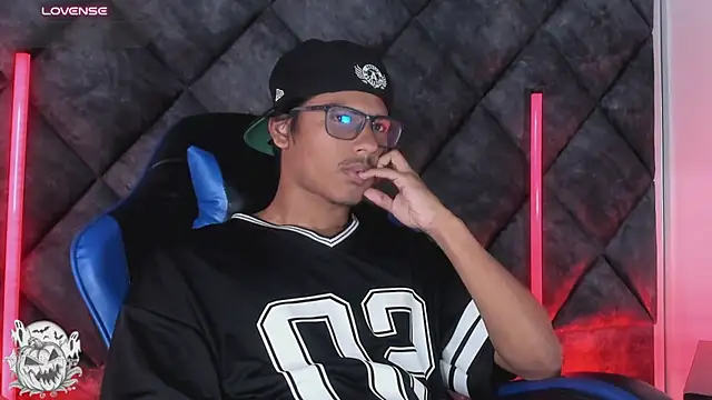 LiamKron Webcam Show
